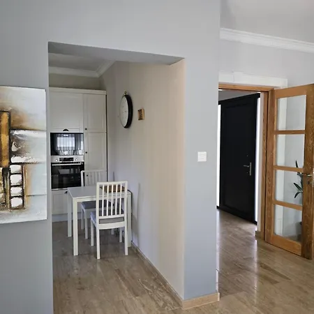 Mulberry, Kyrenia Kyrenia (Northern Cyprus)