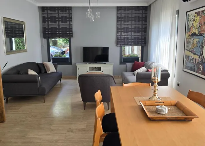 Mulberry, Kyrenia * キレニア